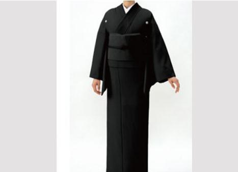 日本女人和服上面露下面藏:若隐若现吸引目光 日本女人和服上面露下面藏:若隐若现吸引目光