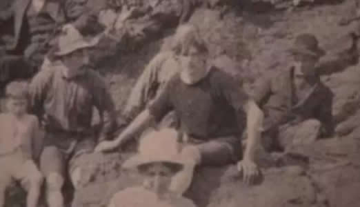 疑似穿越者的照片：这些照片令人惊异了