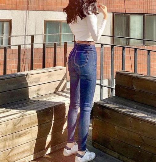 牛仔裤搭配修身又显瘦:穿牛仔让你气质增添甜美 牛仔裤搭配修身又显瘦:穿牛仔让你气质增添甜美
