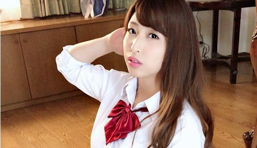 秋山祥子个人资料简介：清纯女神秋山祥子作品美照