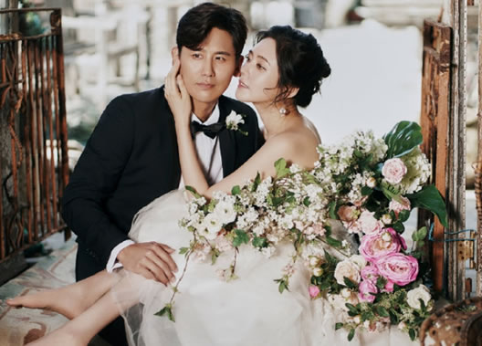 秋瓷炫于晓光婚礼现场曝光:唯美温馨美如画(图) 秋瓷炫于晓光婚礼现场曝光:唯美温馨美如画(图)