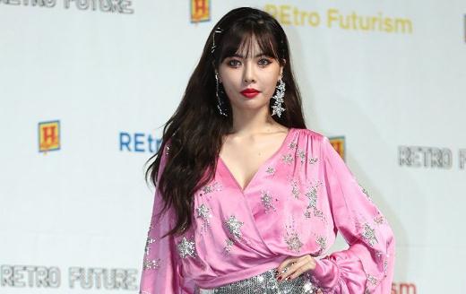 性感小野马泫雅大尺度照片:小野马泫雅事件引热议 性感小野马泫雅大尺度照片:小野马泫雅事件引热议