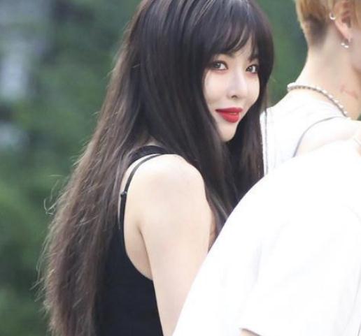 性感小野马泫雅大尺度照片:小野马泫雅事件引热议 性感小野马泫雅大尺度照片:小野马泫雅事件引热议