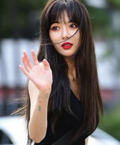 性感小野马泫雅大尺度照片:小野马泫雅事件引热议 性感小野马泫雅大尺度照片:小野马泫雅事件引热议