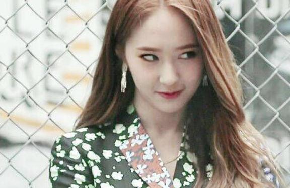 韩国女团十大美女颜值担当：青春靓丽肤白貌美身材有料