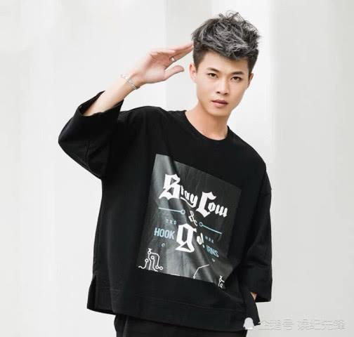 许华升女朋友是小美御姐吗：许华升和小美御姐什么关系