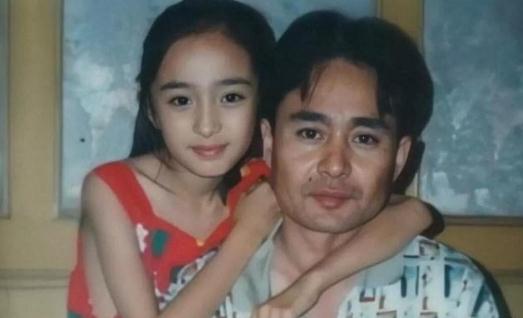 杨幂童年照 杨幂童年照