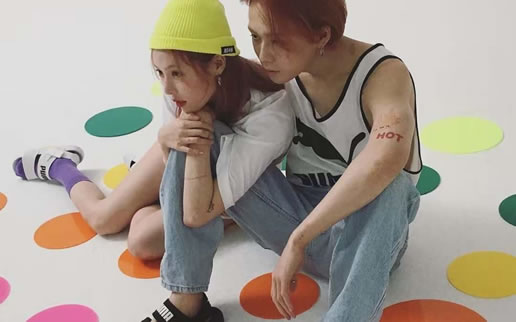 泫雅为男友庆生甜蜜献吻:金泫雅和男友金晓钟怎么认识的 泫雅为男友庆生甜蜜献吻:金泫雅和男友金晓钟怎么认识的