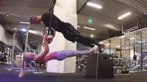 双人配合健身动作GIF动图：11种方法Gif图解