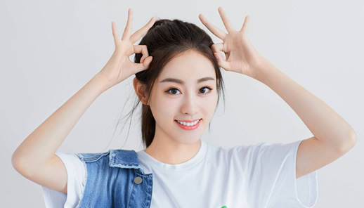 新周芷若曝恋情是真的吗：祝绪丹恋情男友疑似富二代