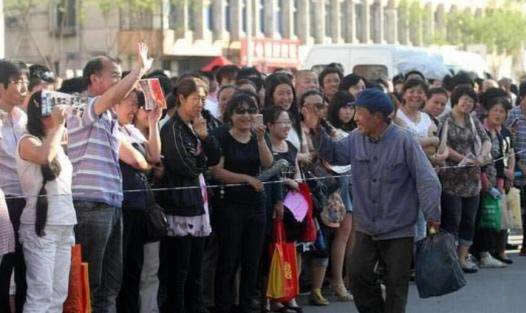 72岁老人19次高考:有梦想且坚信知识改变命运 72岁老人19次高考:有梦想且坚信知识改变命运