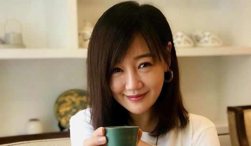 40岁薛佳凝近照：让你感受生命是少女的感觉