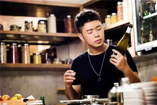 杜海涛瘦身成功:瘦身成功杜海涛展现帅气的一面 杜海涛瘦身成功:瘦身成功杜海涛展现帅气的一面