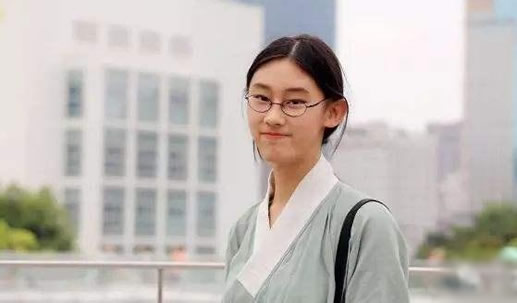 武亦姝613分上清华：诗词才女武亦姝资料简介