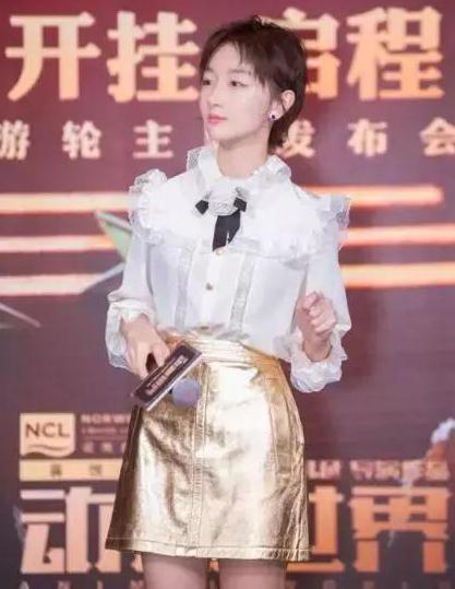 2019衬衫流行搭配女:流行的穿搭你怎么能错过? 2019衬衫流行搭配女:流行的穿搭你怎么能错过?