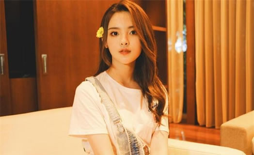 杨超越八卦被亲事件始末:村花杨超越为什么火的原因 杨超越八卦被亲事件始末:村花杨超越为什么火的原因