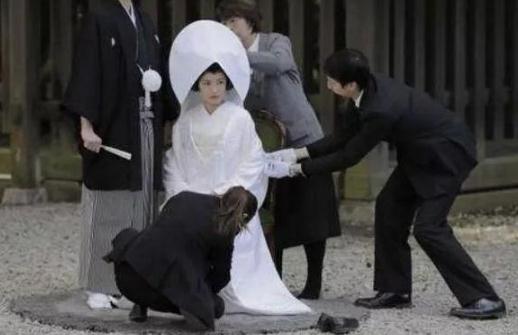 日本奇葩租借服务:租父母租同事可租所有详情始末 日本奇葩租借服务:租父母租同事可租所有详情始末