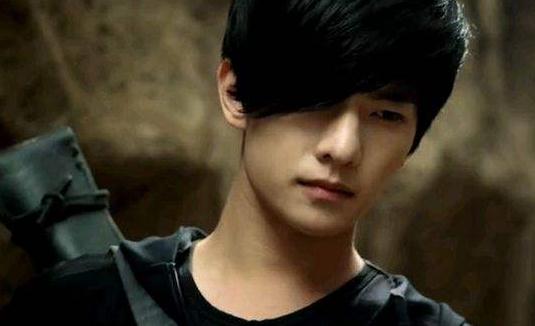 张起灵的惊天身世及父母是谁：张起灵为何能成为族长