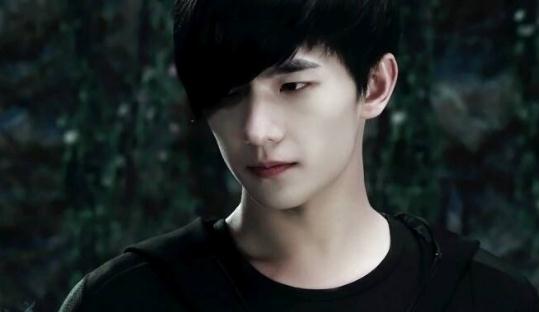 张起灵的惊天身世及父母是谁：张起灵为何能成为族长