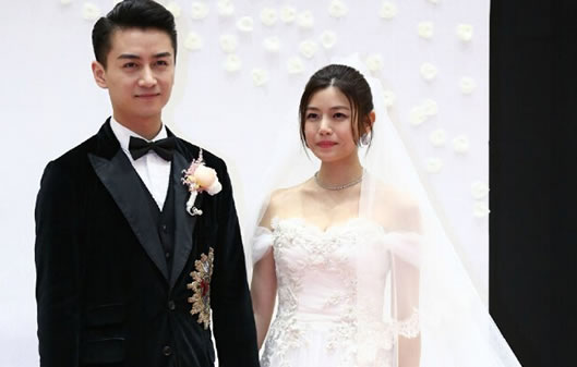 陈妍希晒儿子萌照:与陈晓不和传闻不攻自破 陈妍希晒儿子萌照:与陈晓不和传闻不攻自破