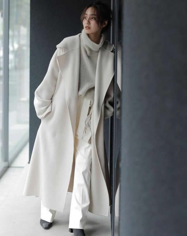 2021秋冬高领毛衣搭配大衣(2021流行搭配)