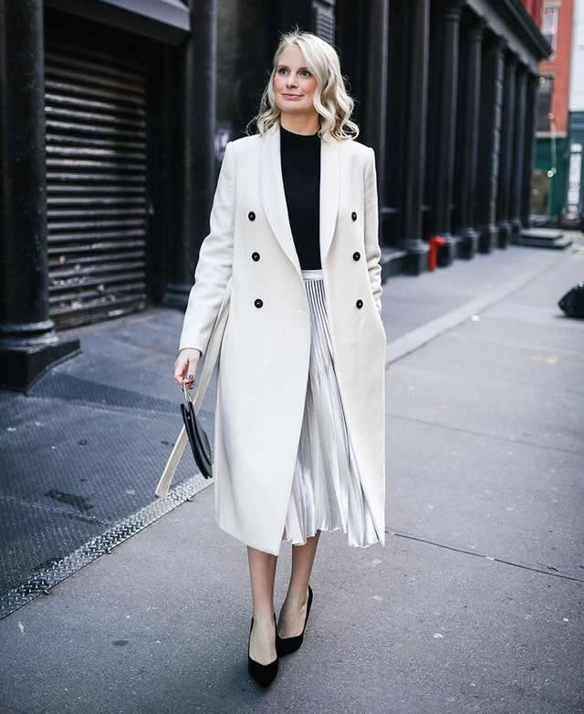 2021秋冬高领毛衣搭配大衣(2021流行搭配)