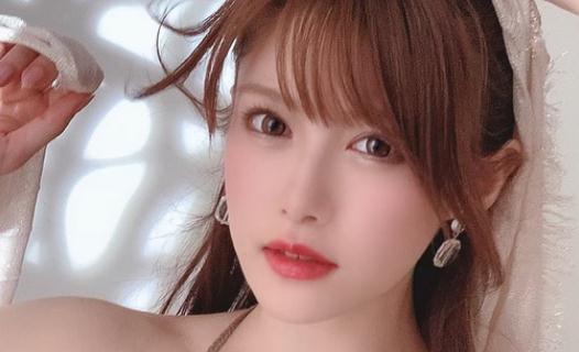 第一次的感觉详细的怎么形容：疼痛还是舒服网友给出答案