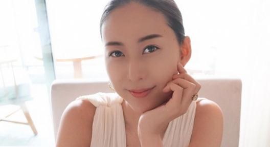 第一次的感觉详细的怎么形容：疼痛还是舒服网友给出答案