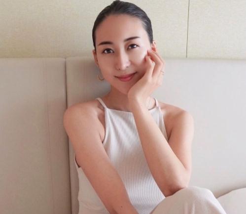 第一次的感觉详细的怎么形容：疼痛还是舒服网友给出答案