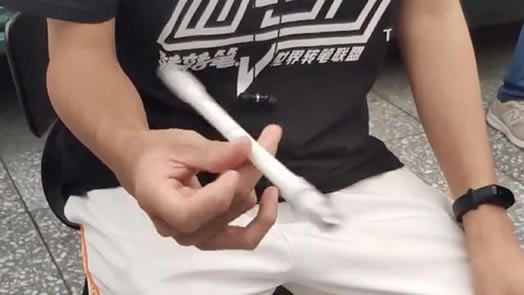 靠玩转笔月入过万是怎么回事：这到底是什么情况