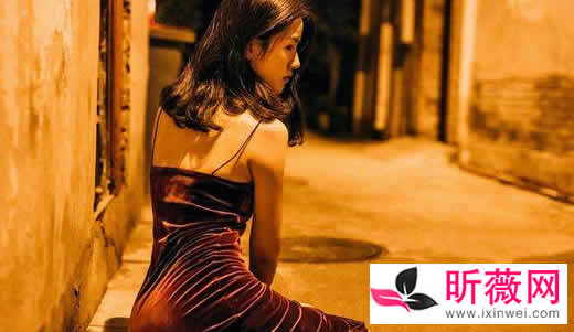 女人坐地吸土是生理吗 为什么说女人坐地吸土怎么来的 女人坐地吸土是生理吗 为什么说女人坐地吸土怎么来的