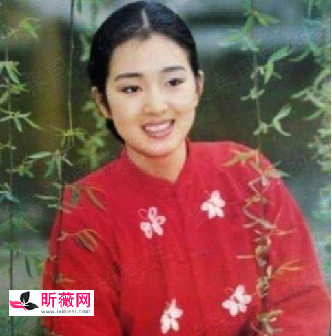 巩俐素颜照片,巩俐年轻时候的图片 巩俐素颜照片,巩俐年轻时候的图片