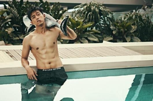 中了李现的毒是什么意思：一组照片是最好的体现