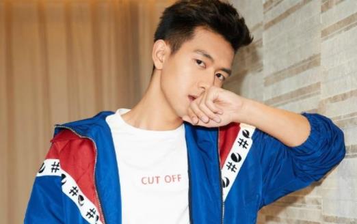 中了李现的毒是什么意思：一组照片是最好的体现