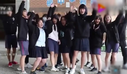 台湾高中男生穿裙怎么回事:男生穿裙子照片你赞同吗 台湾高中男生穿裙怎么回事:男生穿裙子照片你赞同吗