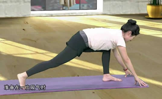 健身和瑜伽哪个适合减肥(减肥瑜伽好还是健身好)