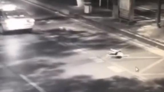 女子凌晨被戳伤什么情况:还原事件始末发生了什么 女子凌晨被戳伤什么情况:还原事件始末发生了什么