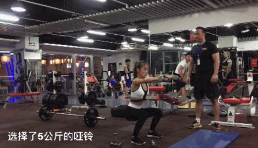 女人深蹲1个月后案例：这身材这翘臀（图片展示）