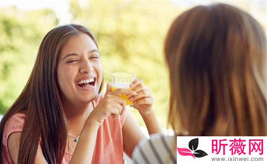 调侃人是不尊重吗:要视情况而定,调侃和尊重区别 调侃人是不尊重吗:要视情况而定,调侃和尊重区别