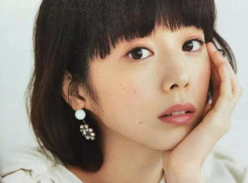 有痣的日本艺人图片：日本美女艺人有痣