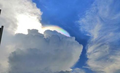 杭州惊现七彩祥云 你知道七彩祥云怎么形成的吗