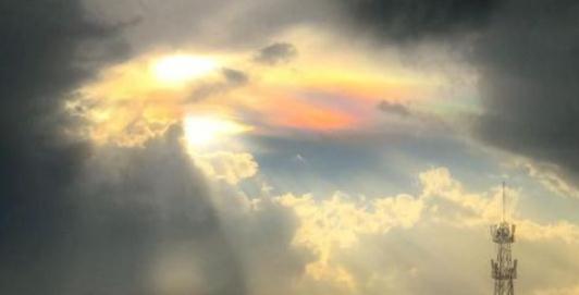 杭州惊现七彩祥云 你知道七彩祥云怎么形成的吗