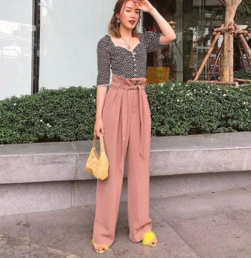 2019早秋纸袋裤火了：纸袋裤显高显瘦穿搭示范