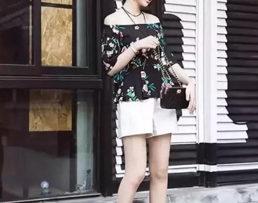 女神时髦一字领搭配：气质又清凉且还有点小性感