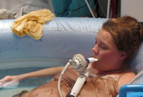 水下分娩是一种什么体验,国外孕妇水中分娩全过程图解