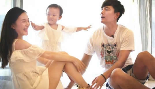 李小璐给甜馨改名怎么回事：改名是真的吗详情揭晓