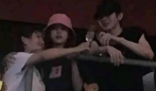 欧阳娜娜蔡徐坤疑恋爱画面：情侣装曝光这是真的吗