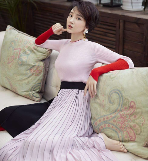 陈小纭多大：陈小纭好身材图片欣赏