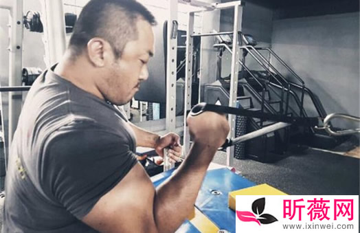 马东锡八卦年轻照对比近照:这么壮的身材怎么锻炼的 马东锡八卦年轻照对比近照:这么壮的身材怎么锻炼的