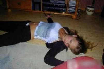 女人喝醉酒图片